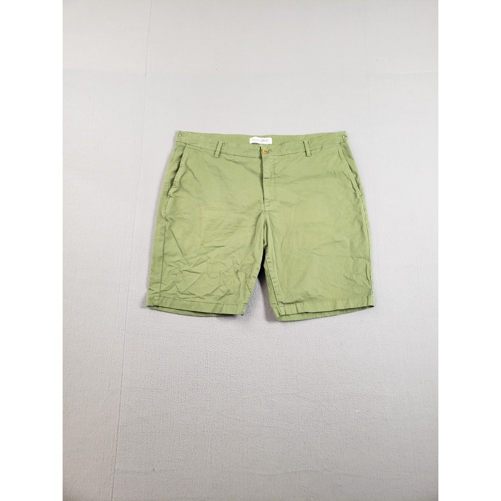 Jos A Bank Men Short 40 Sage Green Bermuda Flat Front Tailored Fit Summer Casual